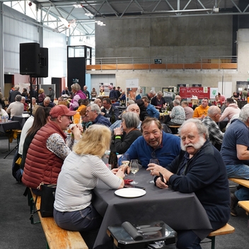 Salon des vins et produits du terroir de Lumes