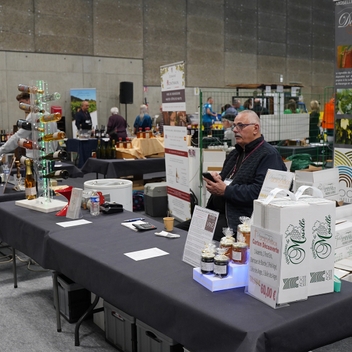 Salon des vins et produits du terroir de Lumes